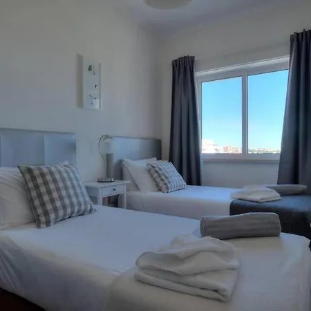 Sunny Monte Estoril - Perfect For 4, Near Beach