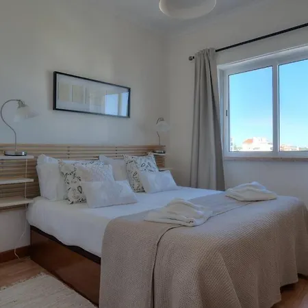Sunny Monte Estoril - Perfect For 4, Near Beach Apartamento