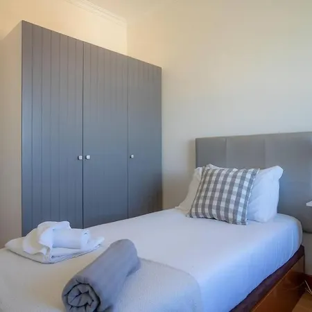 Sunny Monte Estoril - Perfect For 4, Near Beach Apartamento *