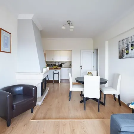 Sunny Monte Estoril - Perfect For 4, Near Beach * Estoril