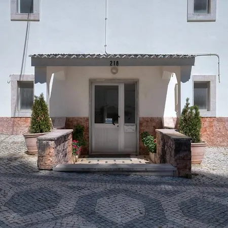 Sunny Monte Estoril - Perfect For 4, Near Beach Appartement Estoril